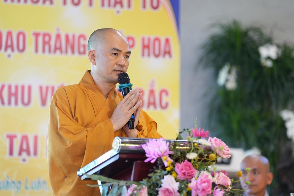 Đại đức Thích Quảng Nghĩa phát biểu khai mạc