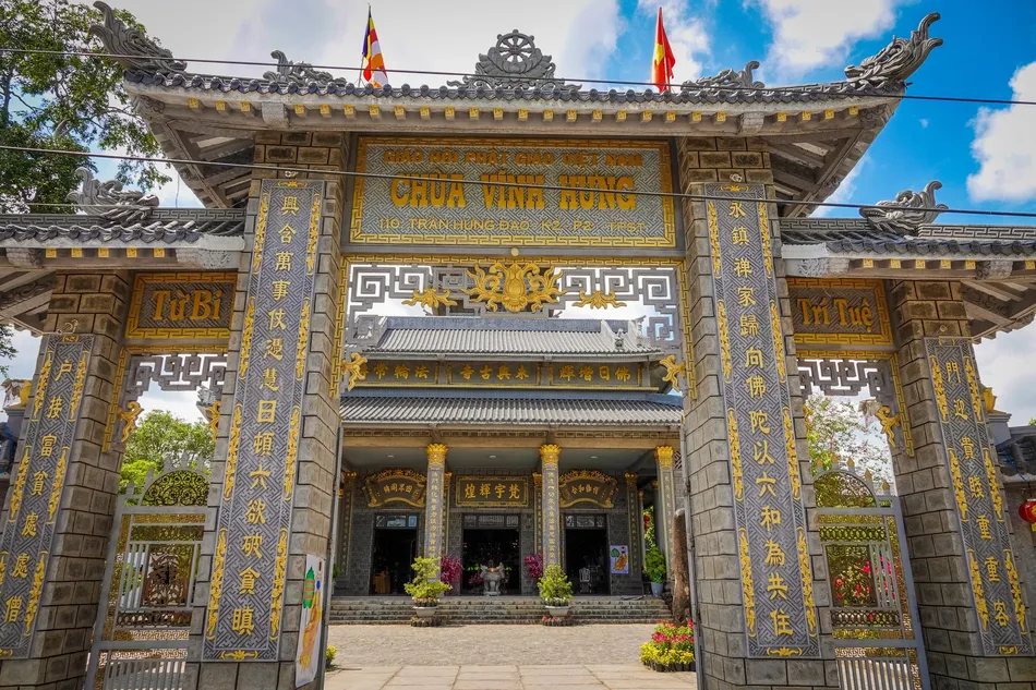 Ngôi chùa được thành lập vào năm 1912, trải qua nhiều lần trùng tu Ngôi chùa được thành lập vào năm 1912, trải qua nhiều lần trùng tu