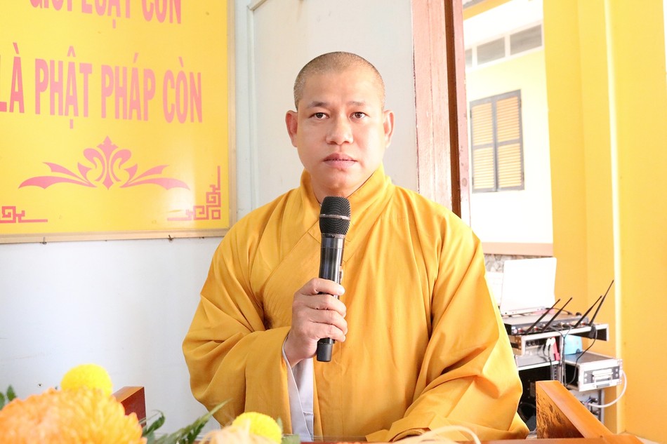 Đại đức Thích Thiện Đạo báo cáo tổng kết năm học thứ I và chương trình đào tạo năm thứ II (2025-2026)