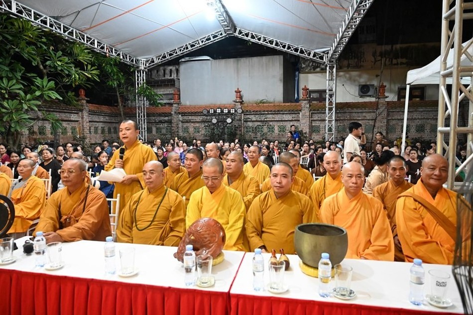 Chư tôn đức tham dự