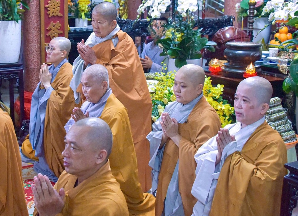 Tăng Ni tham dự lễ tưởng niệm Tăng Ni tham dự lễ tưởng niệm