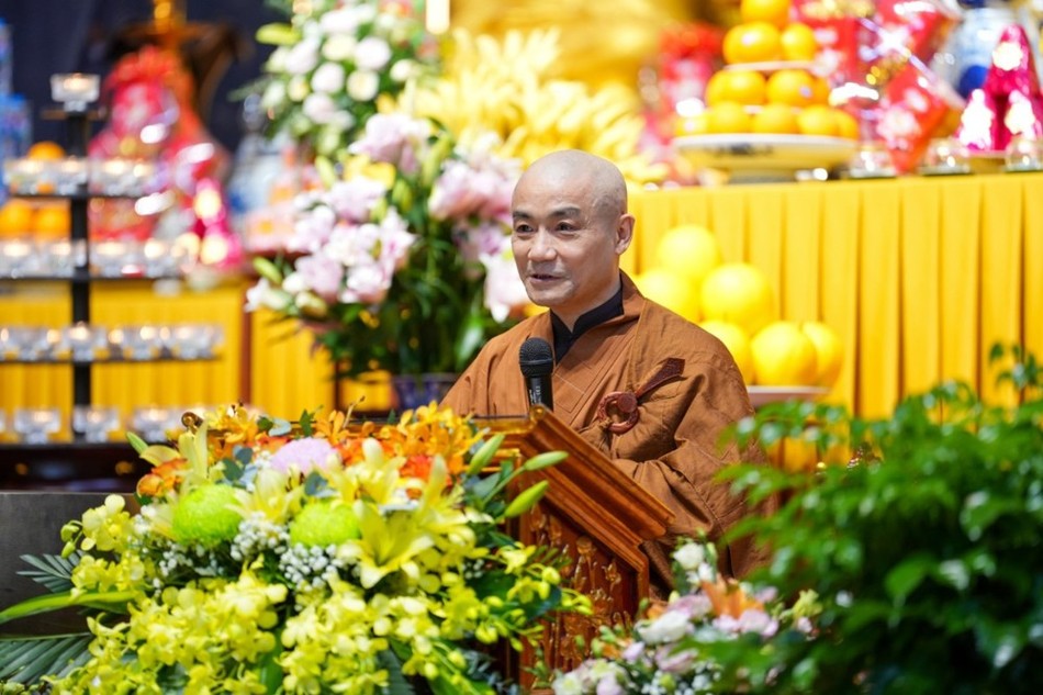 Thượng tọa Thích Tiến Đạt thuyết giảng