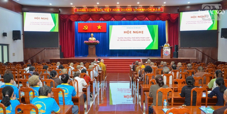 Quang cảnh Hội nghị tuyên truyền Luật Tín ngưỡng, tôn giáo cho chức sắc, chức việc, nhà tu hành tôn giáo trên địa bàn TP.HCM năm 2025 Quang cảnh Hội nghị tuyên truyền Luật Tín ngưỡng, tôn giáo cho chức sắc, chức việc, nhà tu hành tôn giáo trên địa bàn TP.HCM năm 2025