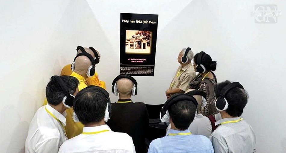 Các nhà nghiên cứu, học giả trong và ngoài nước nghe lại tư liệu âm thanh liên quan tới các nhân vật, sự kiện Phật giáo tại cố đô - Ảnh: Quảng Điền Các nhà nghiên cứu, học giả trong và ngoài nước nghe lại tư liệu âm thanh liên quan tới các nhân vật, sự kiện Phật giáo tại cố đô - Ảnh: Quảng Điền