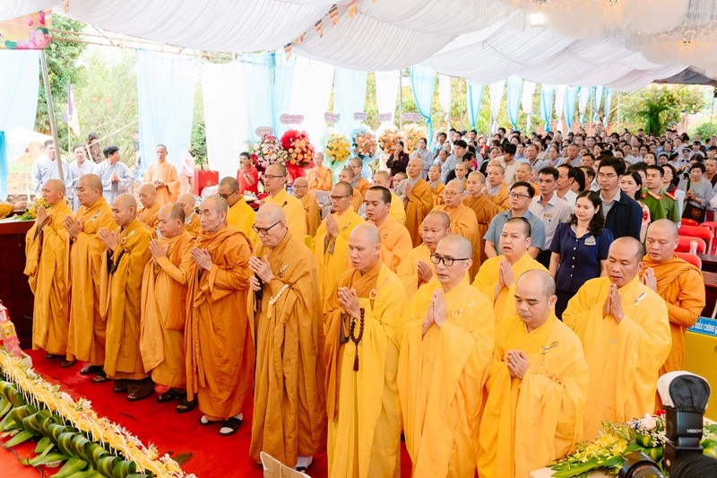 Chư tôn đức, đại biểu, Phật tử tham dự Chư tôn đức, đại biểu, Phật tử tham dự