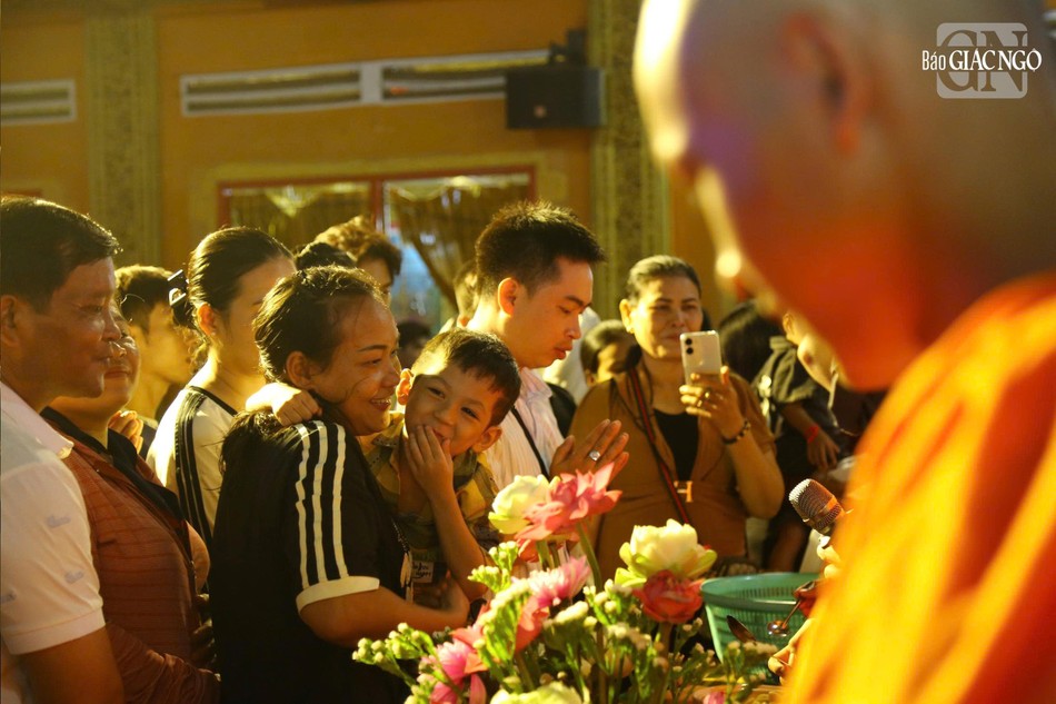 Niềm hoan hỷ khi được về chùa dự lễ hội Niềm hoan hỷ khi được về chùa dự lễ hội