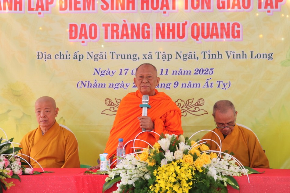 Hòa thượng Thạch Sok Xane ban đạo từ Hòa thượng Thạch Sok Xane ban đạo từ