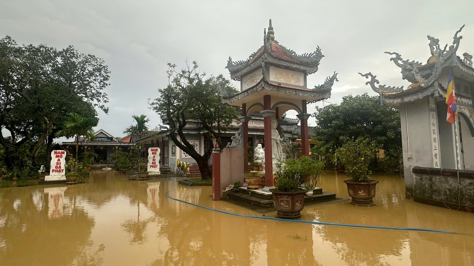 Chùa Hưng Bảo (Nam Hải Lăng, Quảng Trị) Chùa Hưng Bảo (Nam Hải Lăng, Quảng Trị)