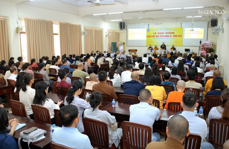 Quang cảnh buổi lễ khai giảng