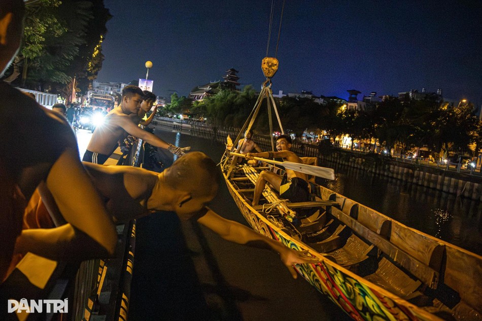 Đại đức Châu Hòa Thái, phó trụ trì chùa Chantarangsay, cho biết lễ hội ghe ngo tại TP.HCM năm nay được tổ chức quy mô và chuyên nghiệp hơn, với sự đồng hành của chính quyền hai cấp và sự chuẩn bị kỹ lưỡng từ ba tháng trước