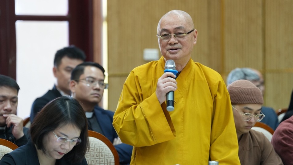 Chư tôn đức phát biểu đóng góp ý kiến