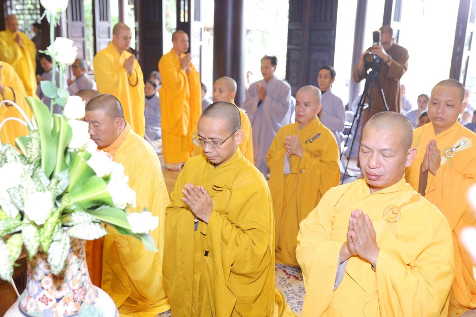 Môn đồ pháp quyến thành kính tưởng niệm Môn đồ pháp quyến thành kính tưởng niệm