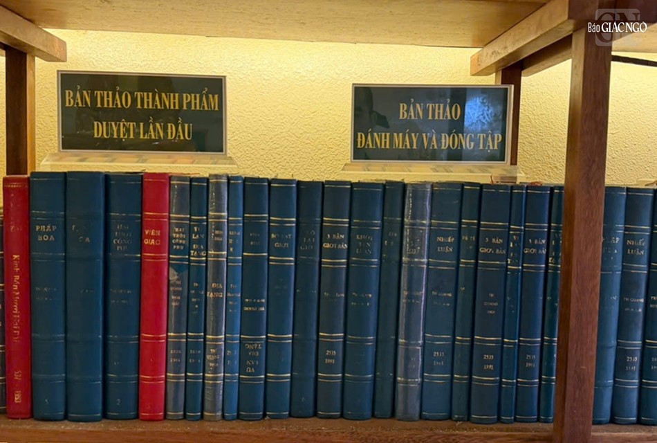 Kinh sách, bản thảo các tác phẩm biên soạn, phiên dịch của cố Trưởng lão Hòa thượng