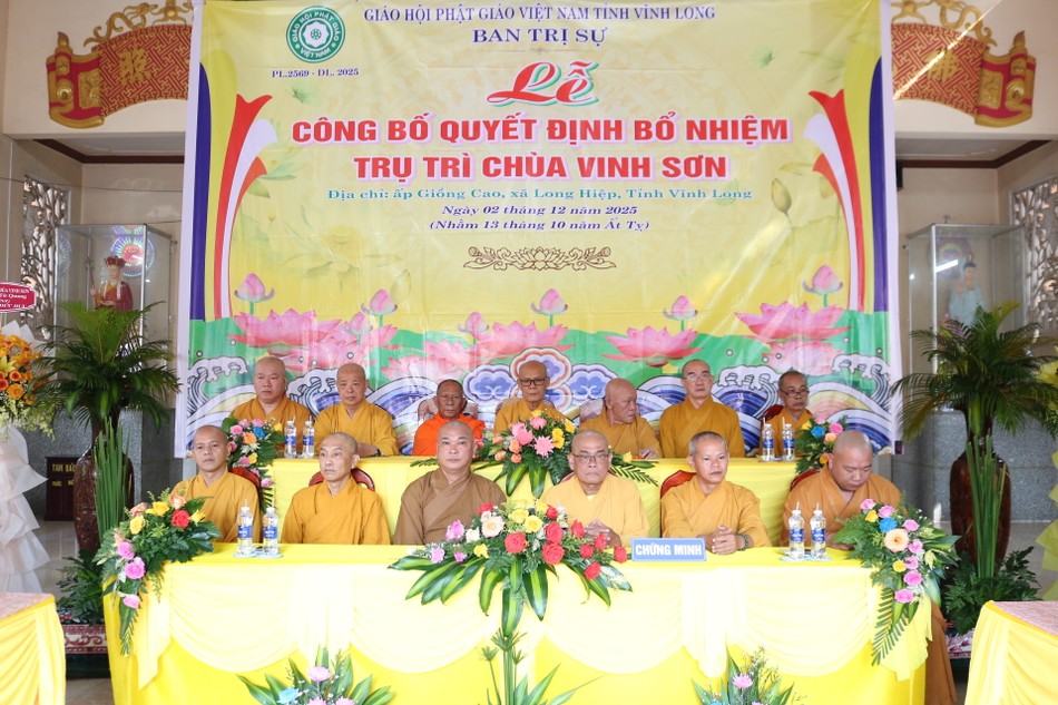 Chư tôn đức chứng minh buổi lễ Chư tôn đức chứng minh buổi lễ