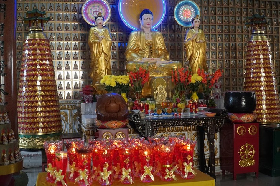 Điện Dược Sư - nơi thực hành các khóa lễ tâm linh của chùa dịp đầu năm mới