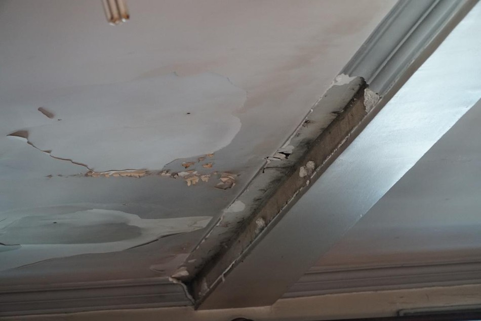 Nhiều hạng mục đã xuống cấp không bảo đảm an toàn cho chư Tăng và Phật tử tu tập Nhiều hạng mục đã xuống cấp không bảo đảm an toàn cho chư Tăng và Phật tử tu tập