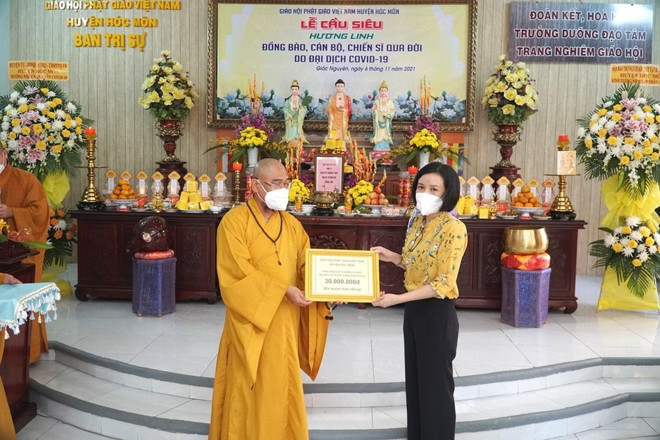 Ủng hộ Quỹ Hội chữ Thập đỏ huyện Ủng hộ Quỹ Hội chữ Thập đỏ huyện