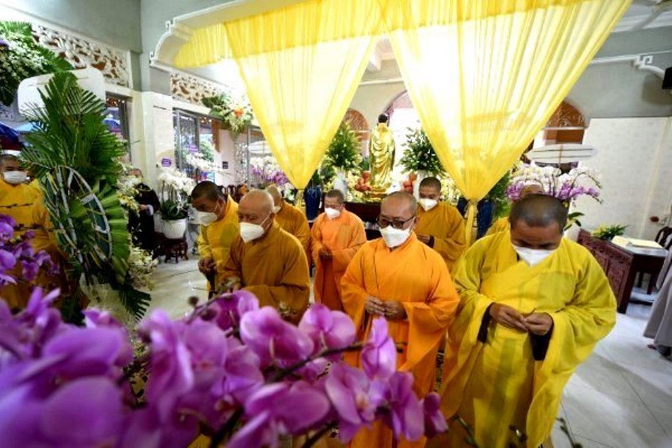 Ban Hoằng pháp TP.HCM viếng tang Ban Hoằng pháp TP.HCM viếng tang