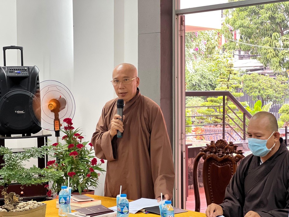 Thượng tọa Thích Minh Thành, Chánh Văn phòng phổ biến việc dạy và học trực tiếp Thượng tọa Thích Minh Thành, Chánh Văn phòng phổ biến việc dạy và học trực tiếp