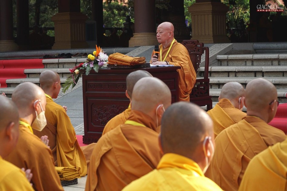 378 giới tử đã được Bạch tứ yết-ma sáng nay ở 126 đàn