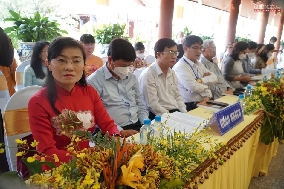 Đại diện lãnh đạo chính quyền tham dự lễ bế mạc