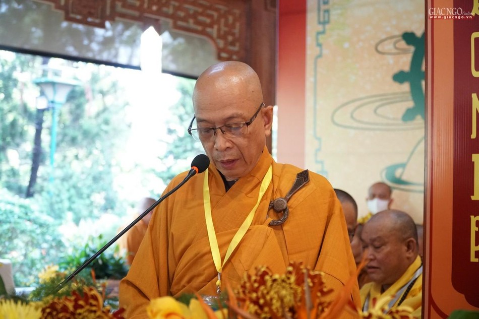 Thượng tọa Thích Huệ Khai phát biểu bế mạc