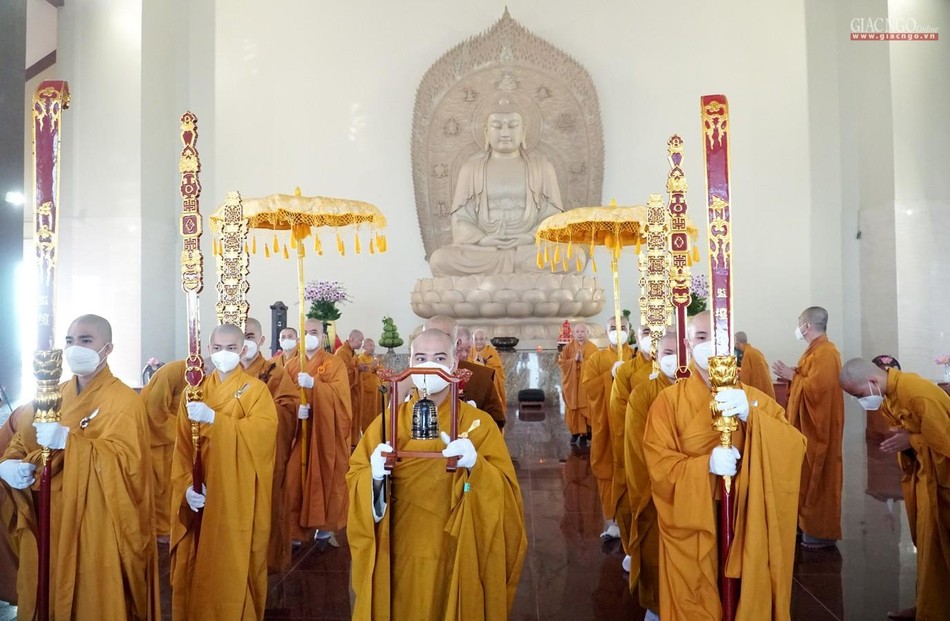 Cung tiễn chư tôn đức hồi quy trụ xứ