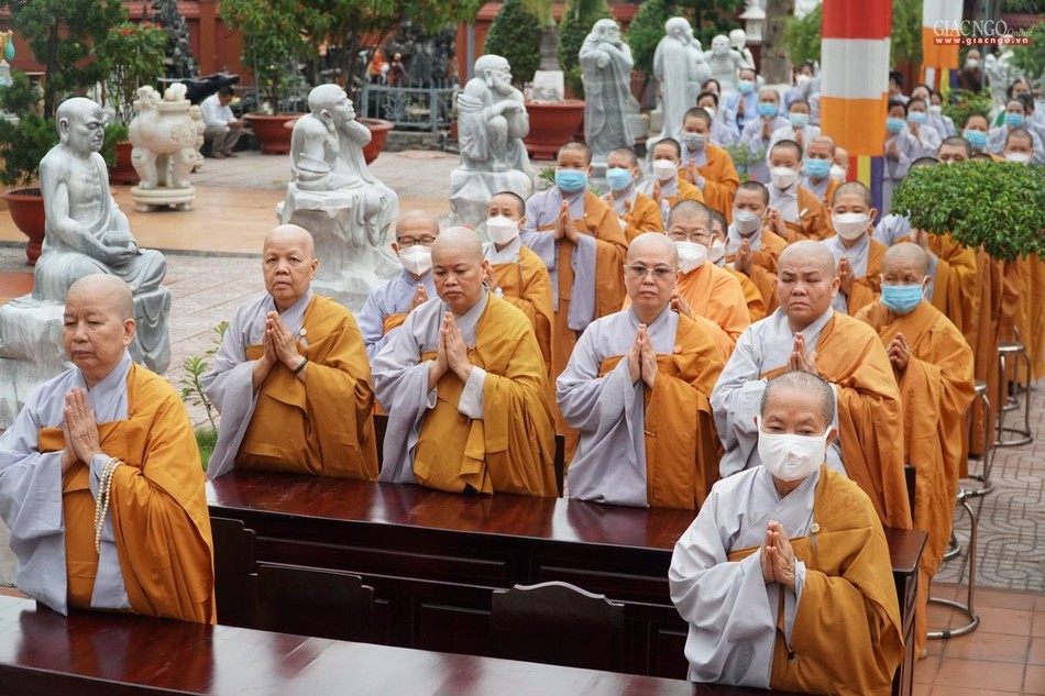 Chư Ni tham dự Chư Ni tham dự