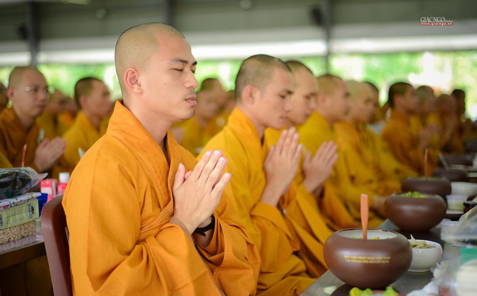 Thọ trai chánh niệm Thọ trai chánh niệm