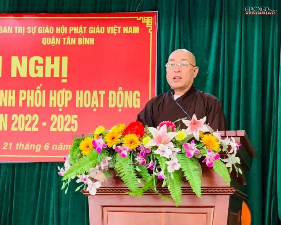 Thượng tọa Thích Đạt Đức phát biểu tại lễ ký kết Thượng tọa Thích Đạt Đức phát biểu tại lễ ký kết