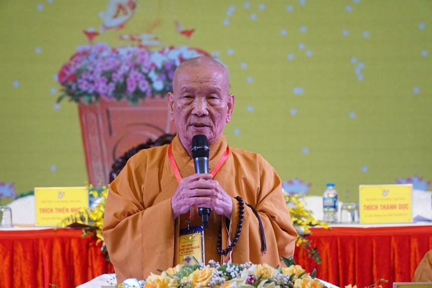 Hòa thượng Thích Huệ Minh, Trưởng ban Tổ chức phát biểu tại phiên làm việc chiều ngày 1-7