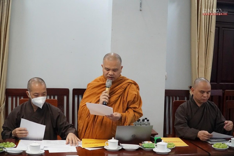 Thượng tọa Thích Giác Hoàng, Phó Tổng Thư ký kiêm Chánh Văn phòng trình bày công tác chuẩn bị lễ khai giảng và thời gian nhập nội viện của các Tăng, Ni sinh trung tuyển khóa XVII Thượng tọa Thích Giác Hoàng, Phó Tổng Thư ký kiêm Chánh Văn phòng trình bày công tác chuẩn bị lễ khai giảng và thời gian nhập nội viện của các Tăng, Ni sinh trung tuyển khóa XVII