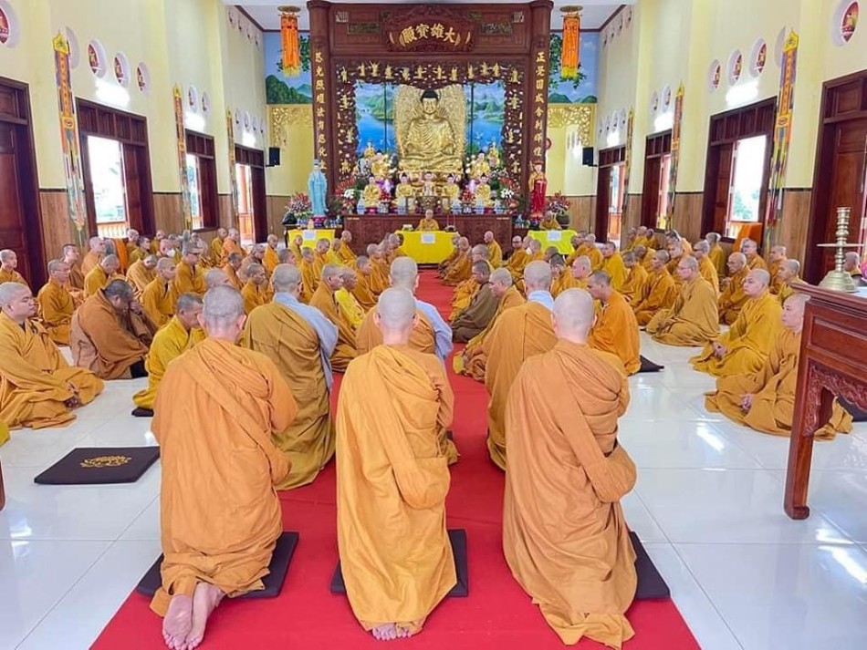 Chư Ni huyện Hóc Môn cầu giáo giới Tự tứ trước Đại Tăng Chư Ni huyện Hóc Môn cầu giáo giới Tự tứ trước Đại Tăng