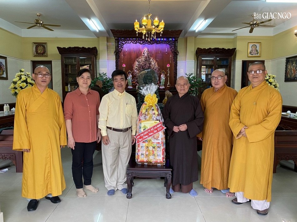 Lãnh đạo Ban Tôn giáo TP thăm và chúc mừng Phật giáo huyện Hóc Môn Lãnh đạo Ban Tôn giáo TP thăm và chúc mừng Phật giáo huyện Hóc Môn