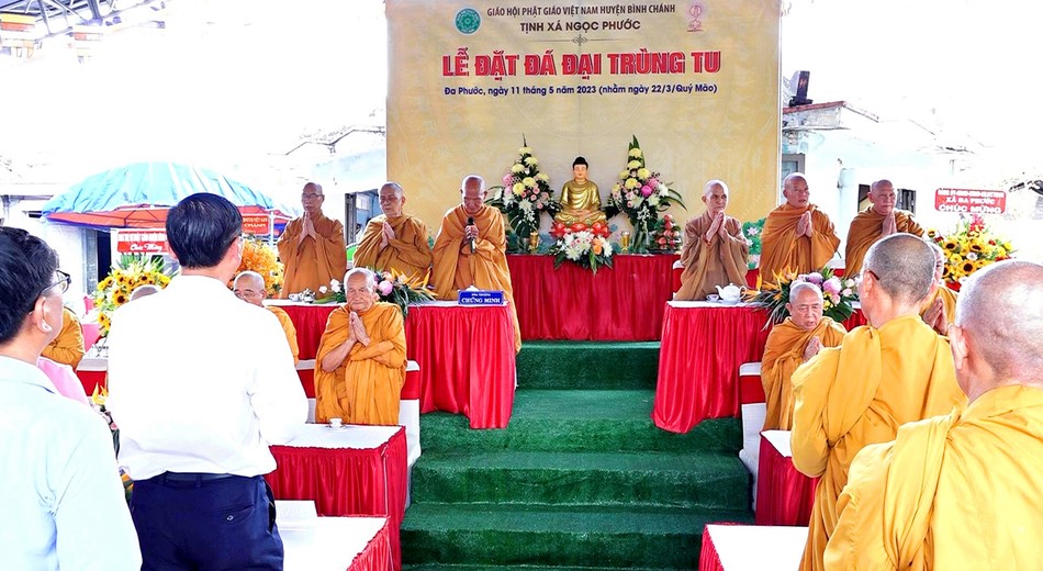 Niệm Phật cầu gia hộ