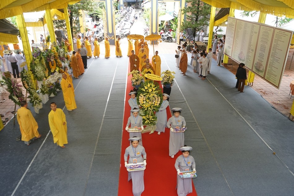 Lễ viếng cố Hòa thượng Thích Thiện Toàn bắt đầu vào lúc 8 giờ ngày 13-5-2023 (24-3-Quý Mão) đến hết ngày 16-5-203 (27-3-Quý Mão)