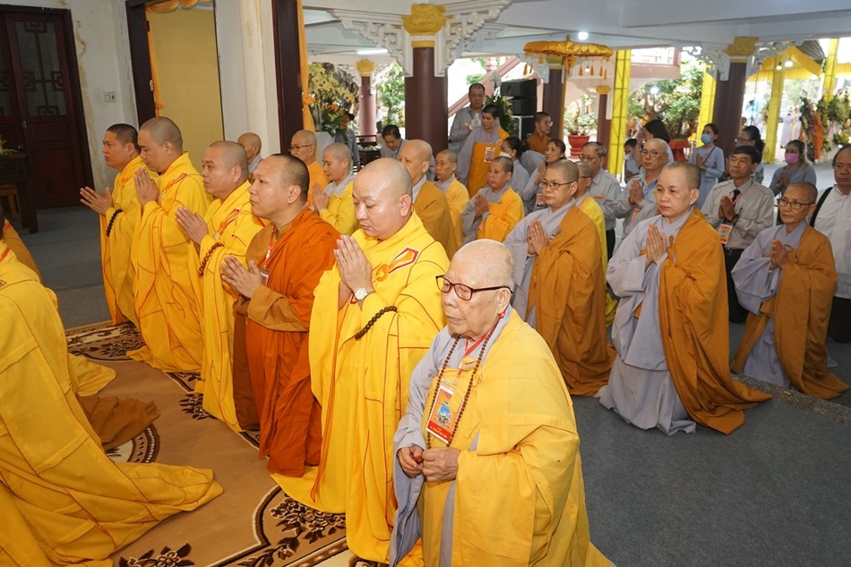 Nhất tâm cầu nguyện