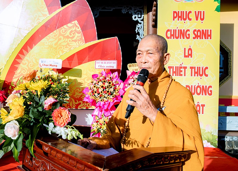 Hòa thượng Thích Thiện Thành tuyên đọc Thông điệp Phật đản Phật lịch 2567 của Đức Pháp chủ GHPGVN