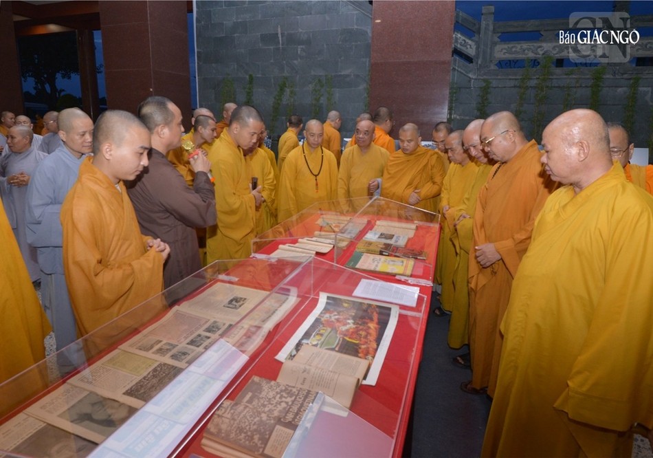 Các ấn phẩm báo chí nguyên bản về Phật giáo năm 1963 và sự kiện Bồ-tát Thích Quảng Đức vị pháp thiêu thân tại triển lãm &quot;Kết nên một đài sen&quot;