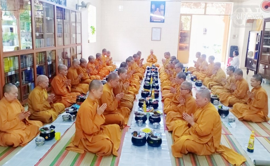 Đại chúng thọ trai