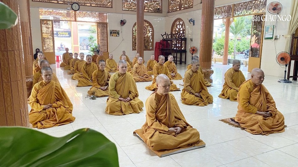 Đại chúng sẽ đọc Chơn Lý rồi tọa thiền