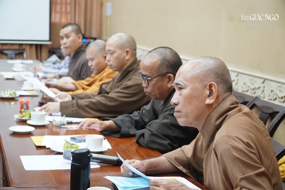 Chư tôn đức Phó Viện trưởng và lãnh đạo các phòng, ban