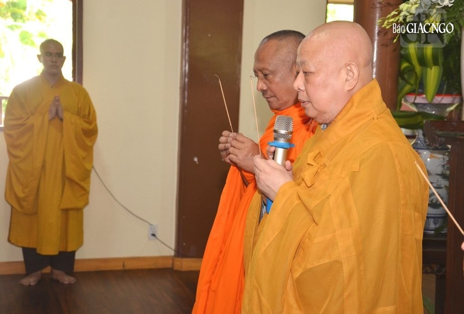 Hòa thượng Thích Lệ Trang truy tán công đức của cố Hòa thượng tân viên tịch