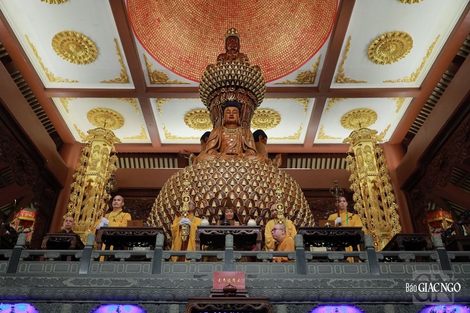 Giới đài viện Huệ Nghiêm hay còn gọi Giới đài viện Cam lộ - Phương đẳng, nơi trao truyền tịnh giới