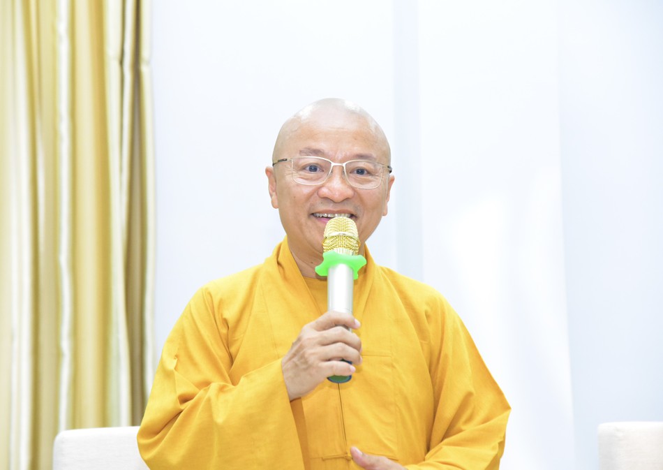 Thượng tọa Thích Nhật Từ phát biểu Thượng tọa Thích Nhật Từ phát biểu