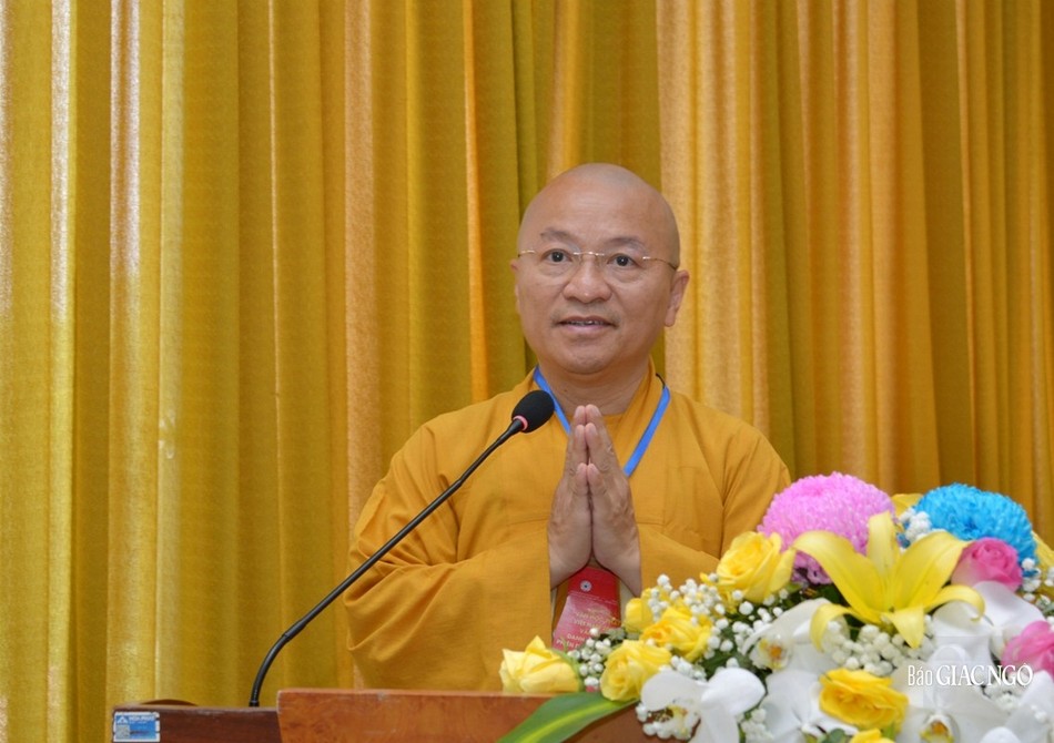 Thượng tọa Thích Nhật Từ phát biểu đề dẫn Thượng tọa Thích Nhật Từ phát biểu đề dẫn