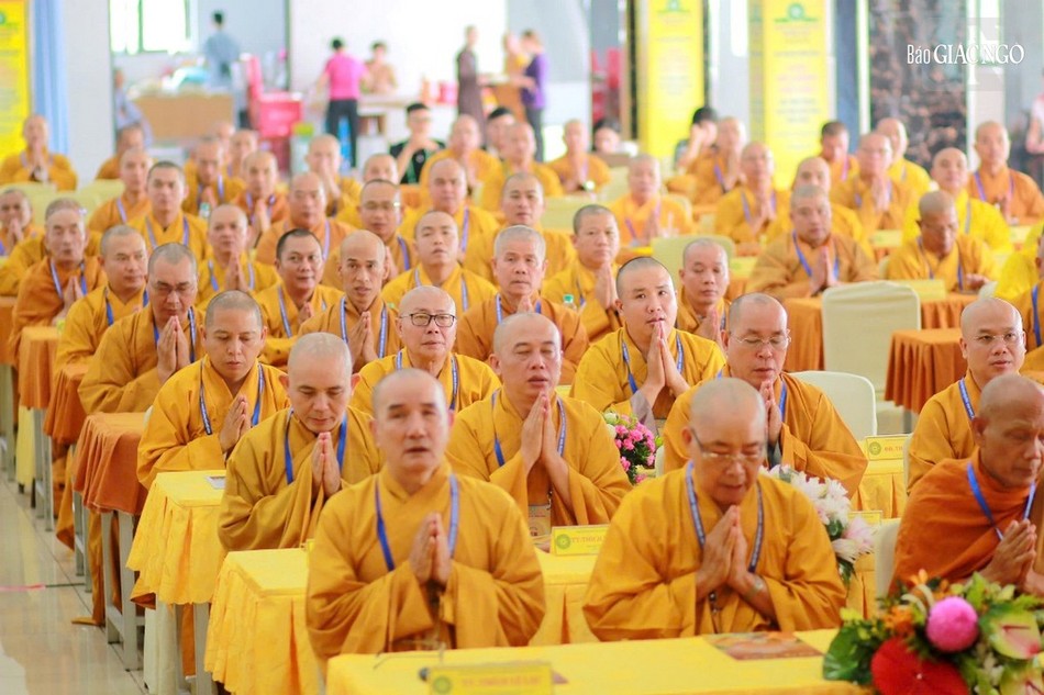 Chư Tăng tham dự Chư Tăng tham dự