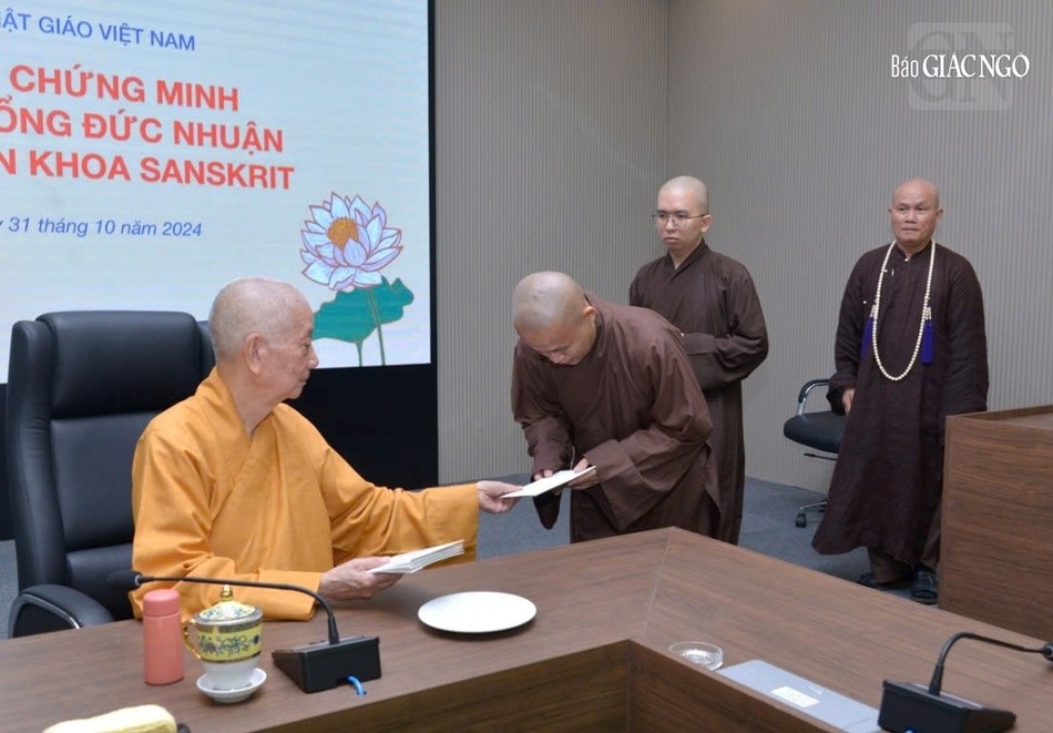 Đức Pháp chủ quang lâm trao học bổng Đức Nhuận cho Tăng Ni sinh viên khoa Phật học Sanskrit ảnh 3 Đức Pháp chủ quang lâm trao học bổng Đức Nhuận cho Tăng Ni sinh viên khoa Phật học Sanskrit ảnh 3
