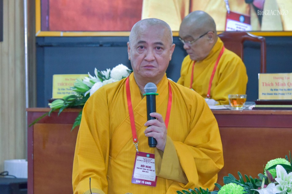 Hòa thượng Thích Huệ Thông trình bày dự thảo phương hướng hoạt động năm 2025 của Ban Tăng sự, Kiểm soát và Ban Pháp chế T.Ư Hòa thượng Thích Huệ Thông trình bày dự thảo phương hướng hoạt động năm 2025 của Ban Tăng sự, Kiểm soát và Ban Pháp chế T.Ư