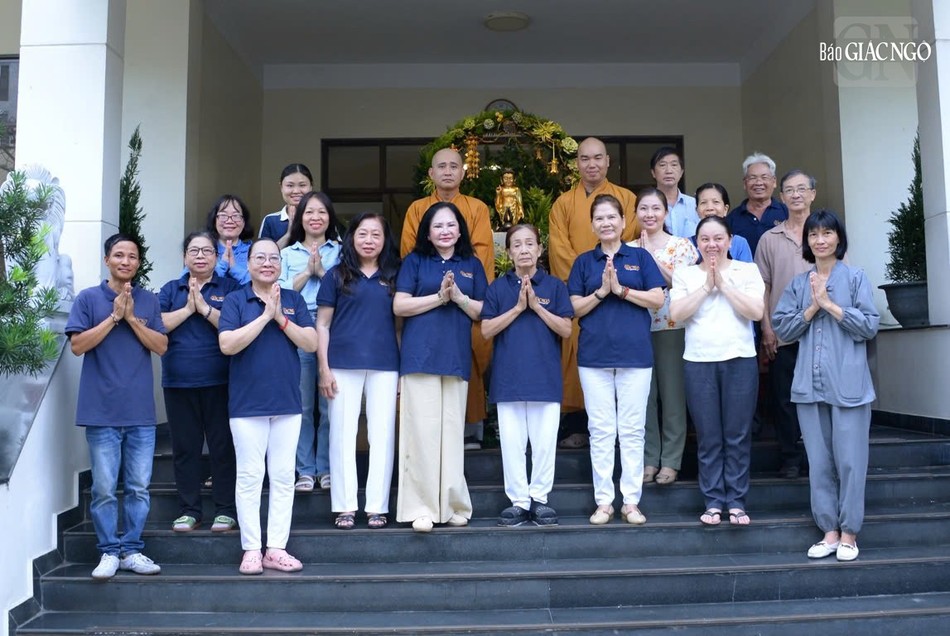 Hân hoan kính mừng ngày Khánh đản của Đức Thế Tôn